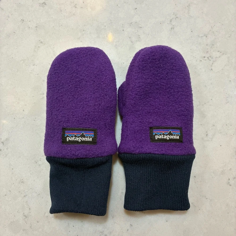 Patagonia Baby Girl Pita Pocket Mittens in Purple